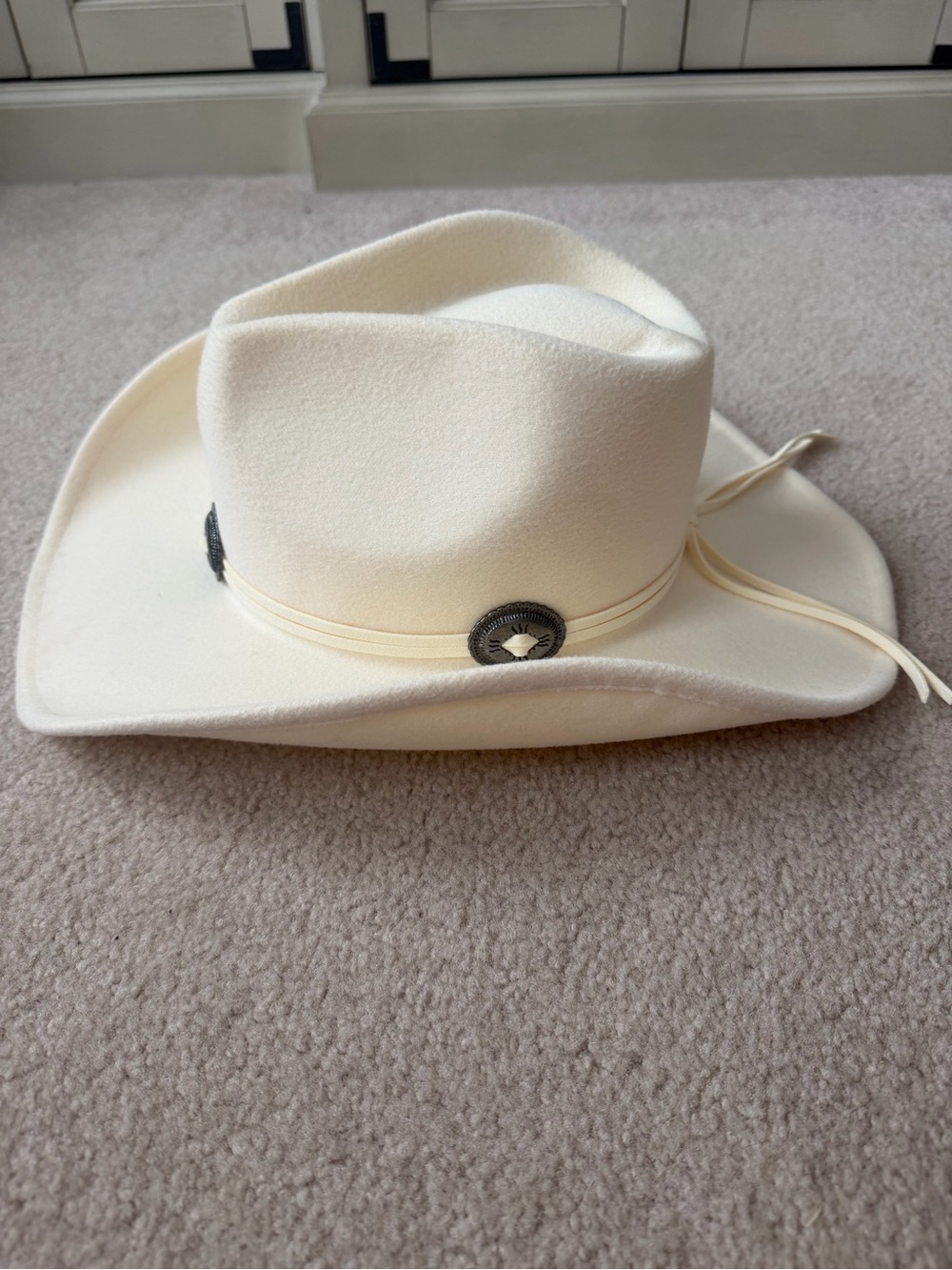 Vince Camuto White Western Cowboy Hat with Conchos - Picture 2 of 8